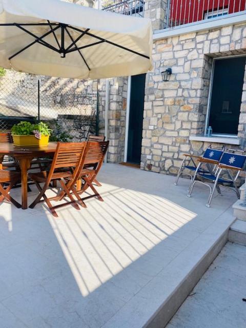 Casa Vacanze Lea Villa Toscolano Maderno Luaran gambar